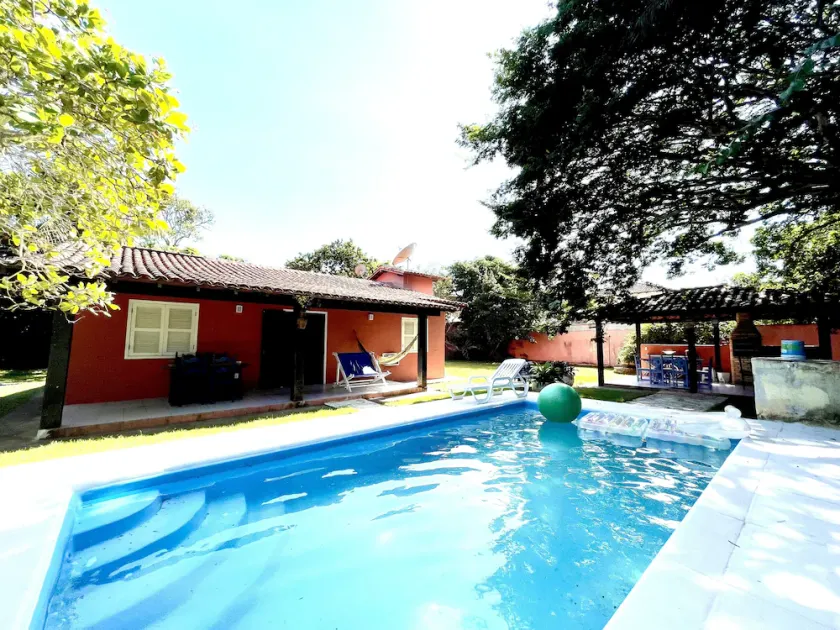 Wonderful 4 bedroom house and huge lounging area and pool near the beach - Image 1