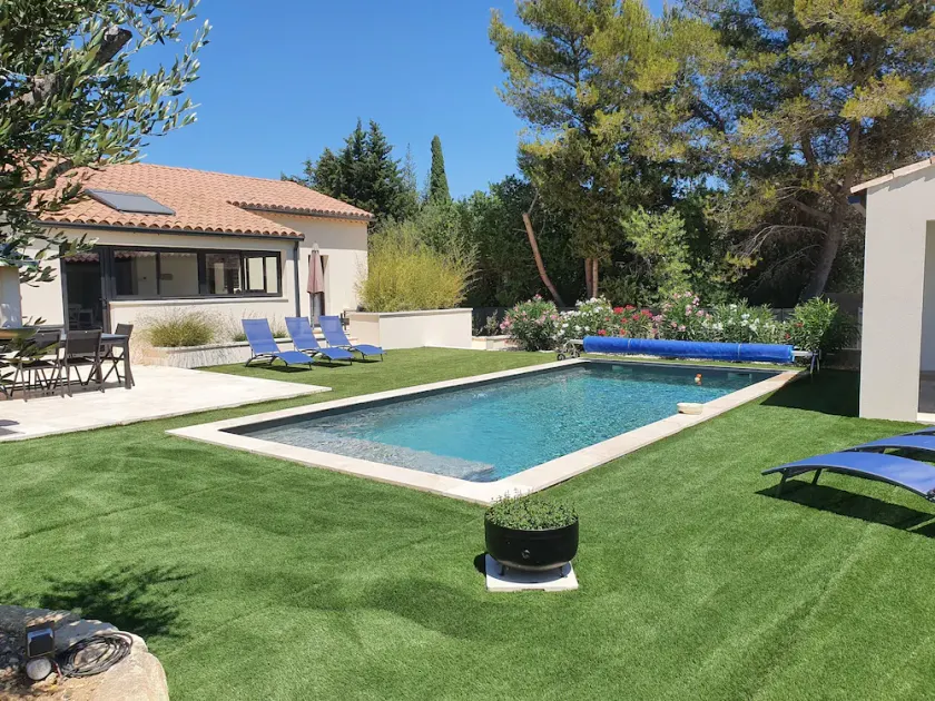 Villa Avec Piscine en Pays D'uzès - Pont du Gard - Image 1