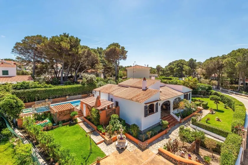 Villa Tamyan by Villa Plus - Image 1