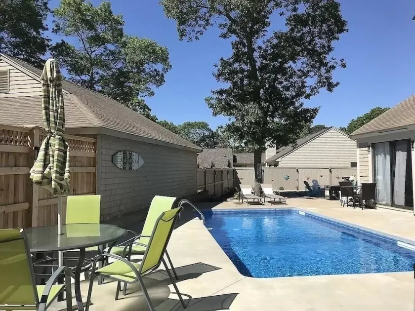 Renovated Home with heated pool near the beach! Fenced in yard +pet friendly - Image 1