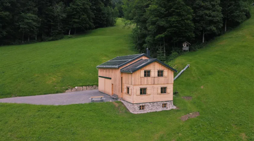 Modern vacation hut in a quiet, secluded location at the foot of the Hirschberg, with terrace - Image 1