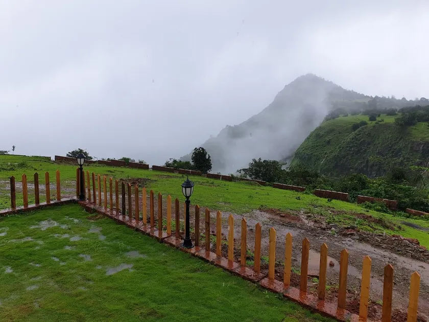 Valley View Home Stay - Image 1