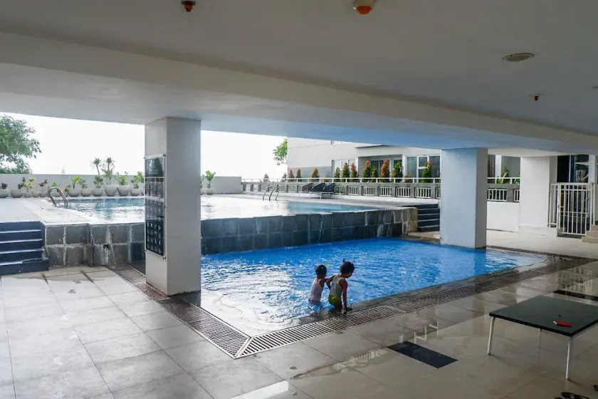 Modern Cozy Studio Apt at Taman Melati By Travelio - Image 1