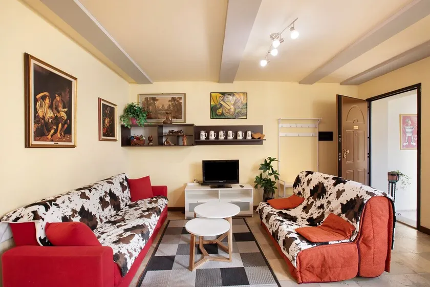 Augusta Praetoria – Spacious Apartment in Central Aosta, Near Pila and the Alps - Image 1