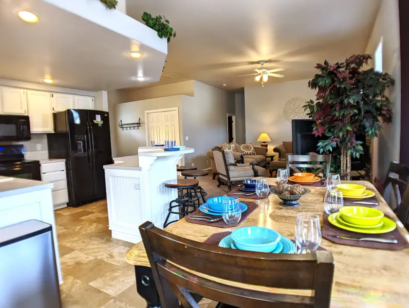 Vibrant & Inviting 3 BR Home near The Village! - Image 1