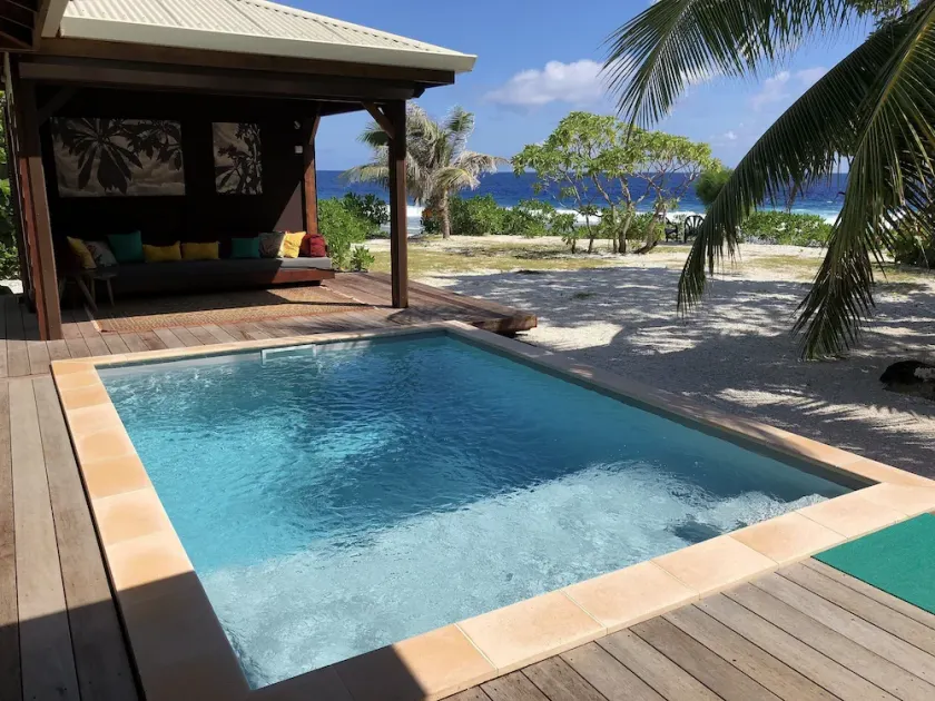 Luxury Beach House Pool & Beach - Image 1