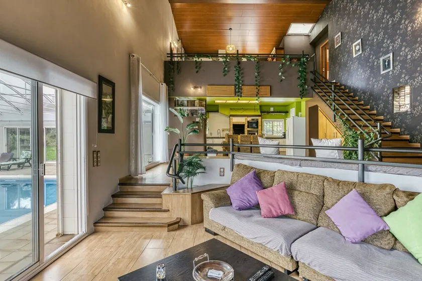 Chalet „Casa Nadia“ mit Bergblick, privatem Innenpool und WLAN - Image 1