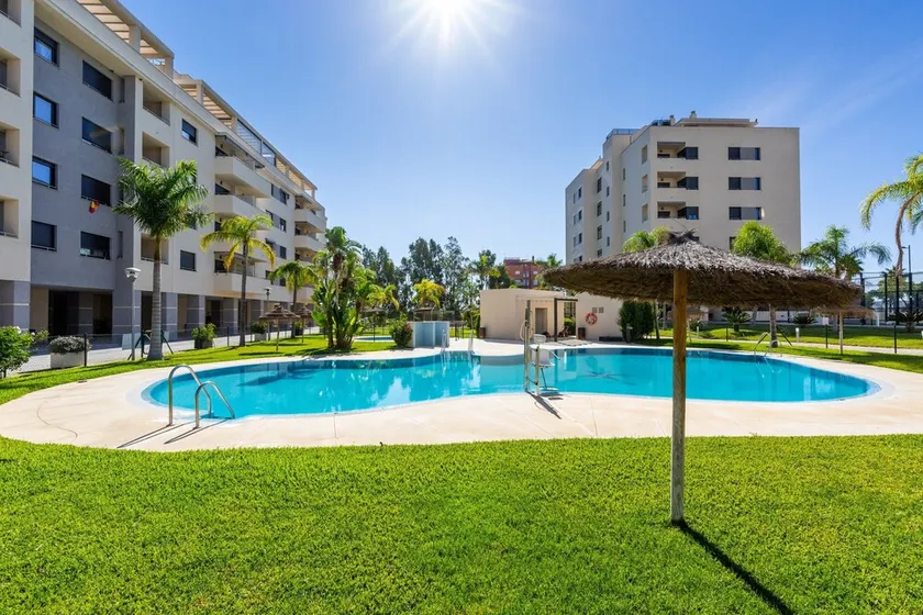 \"Apartamento Playa Marinsa\" mit Gemeinschaftspool, Klimaanlage, Balkon und WLAN - Image 1