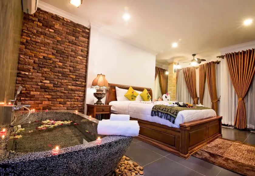 Deluxe Pool view with Breakfast - 02 minutes to Old market area - Free Pick Up - Image 1