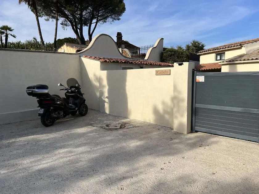 House Golfe de Saint Tropez - Image 1