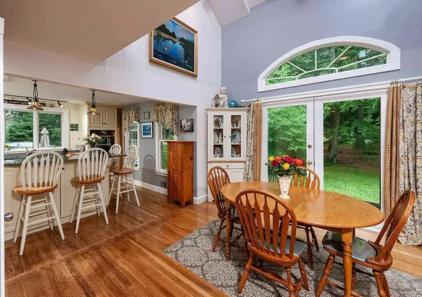 Woodside Retreat in York - Image 1