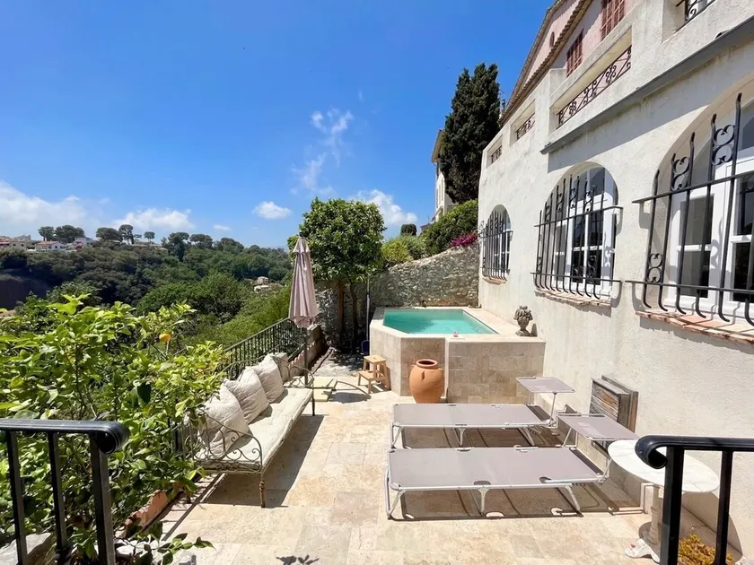 Superbe maison - Rénovée: 5 chambres, piscine, clime, terrasses vue sur la mer - Image 1