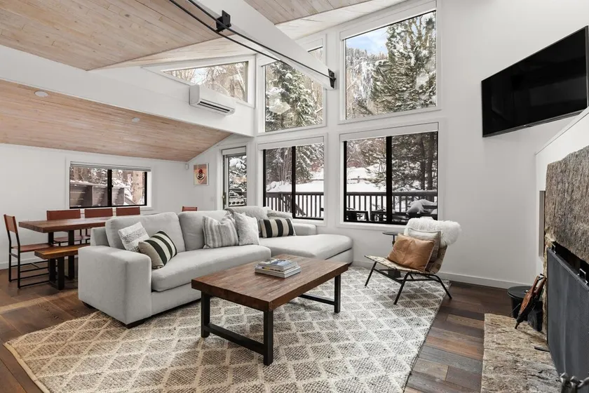 Aspen Core Luxe Getaway with Gondola Views - Image 1