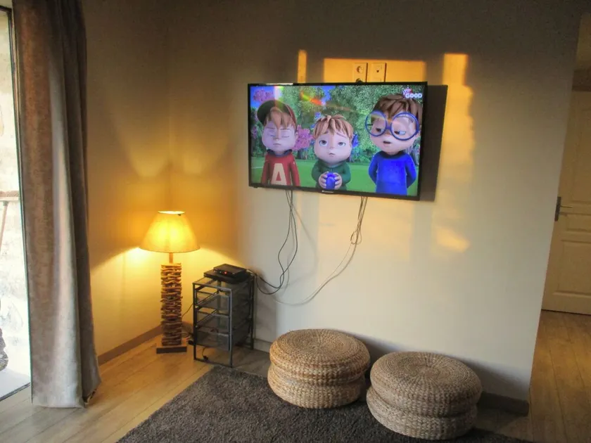 In Uzès, 93m² airco+private terrace, sw.-pool 9X9, WIFI, huge garden, very quiet - Image 1