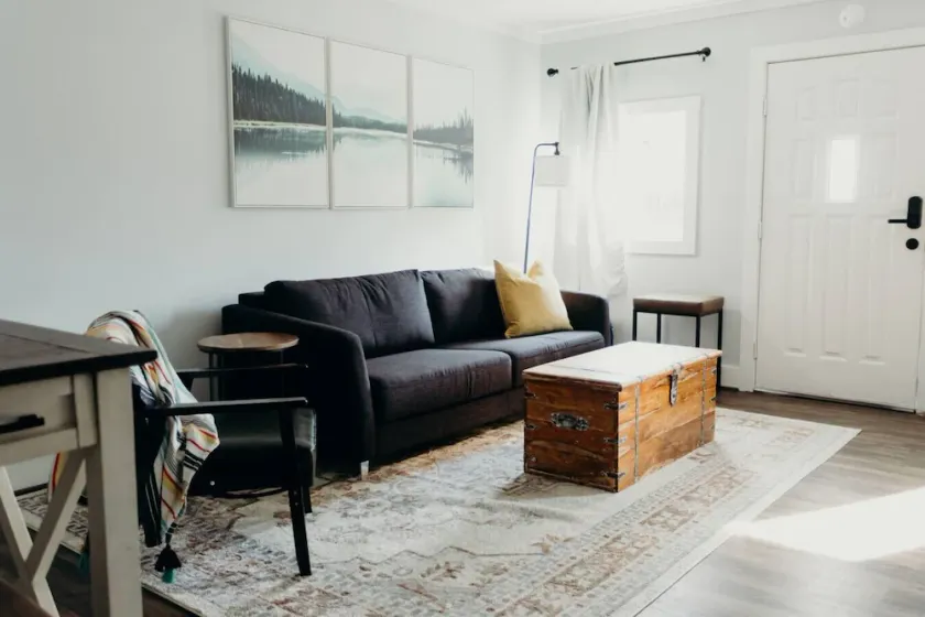 Charming 2 Bedroom/2 Bath Suite at the Lakeside! - Image 1