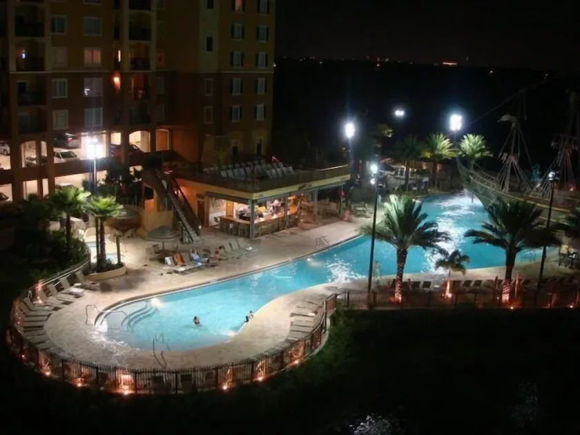 Luxury Resort Condo, 3 BR/2 BA, Close to Disney - Image 1