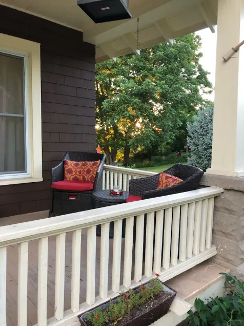 Family-friendly Bungalow Close to Everything - Image 1