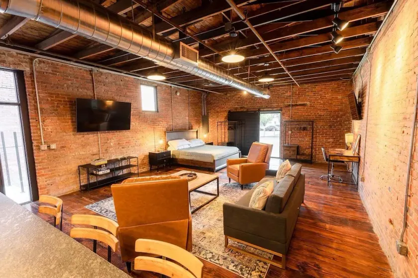 Newly renovated studio apartment in downtown Ruston, La! - Image 1