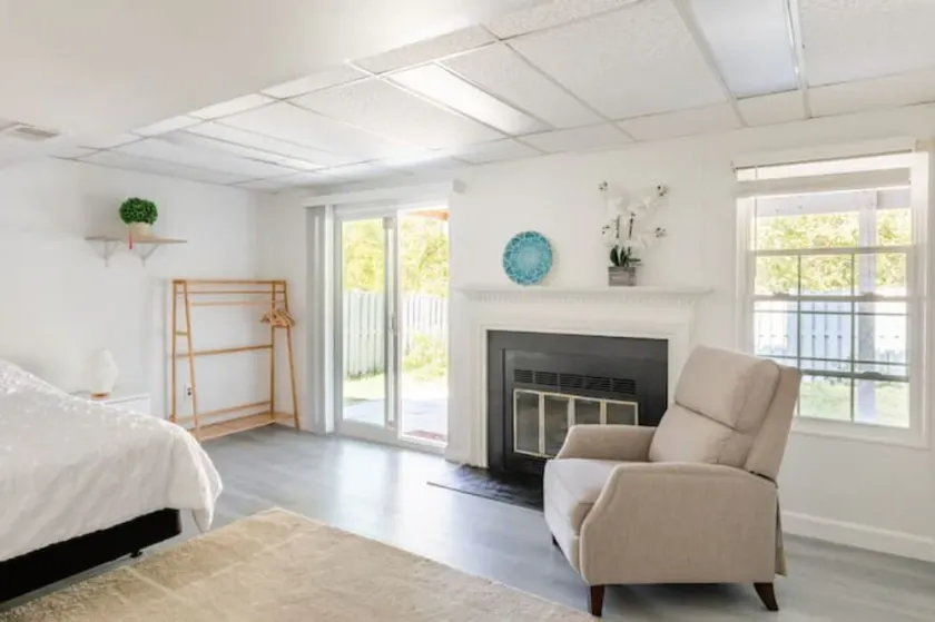 Newly Renovated Adorable Private Basement with Bathroom  - Image 1