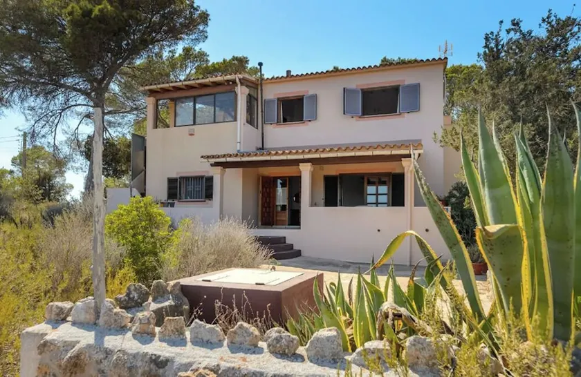 CASA EN FORMENTERA con 4 habitaciones, terraza, parking privado - Image 1