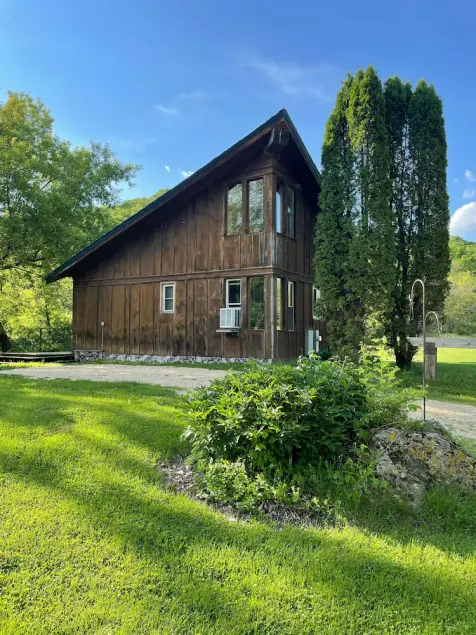 Upper Place Vacation Cottage - Image 1