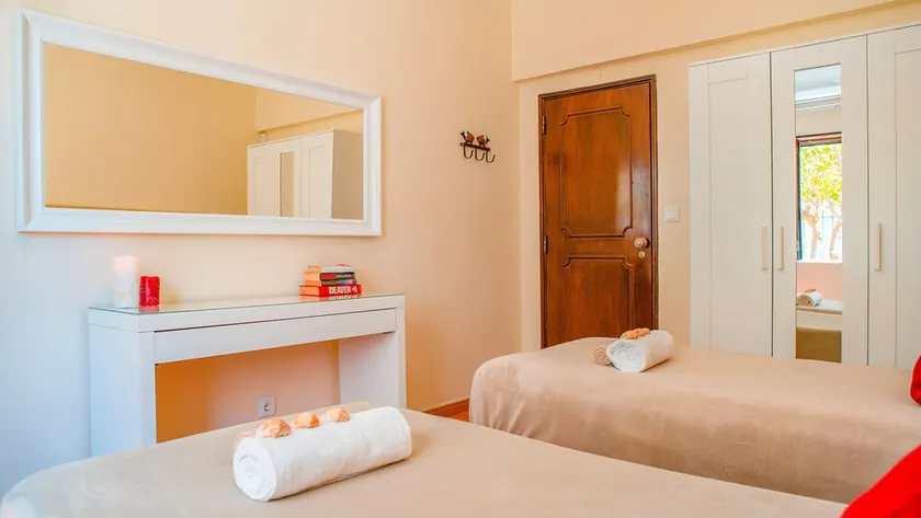 Villa with BBQ and heatable pool in Albufeira - Image 1