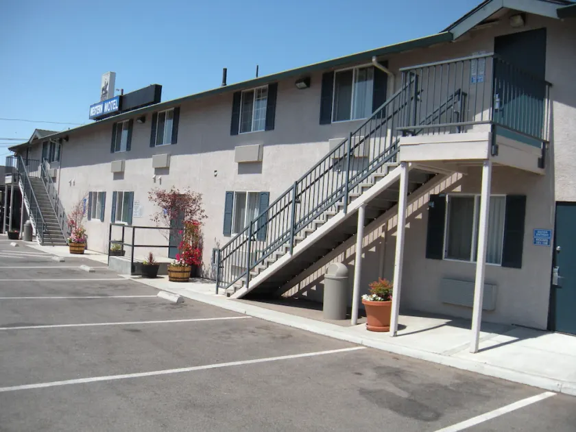 Western Motel - Image 1