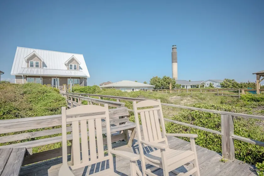 Linger længere: 4 BR / 3 BA hjem i Caswell Beach, 10 sovepladser - Image 1