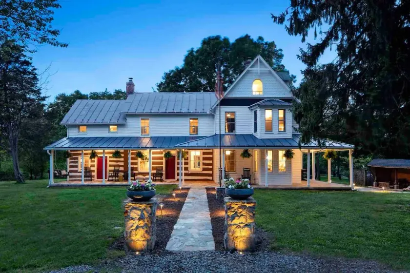 1805 Farmhouse with Heated Pool in Harpers Ferry - Image 1