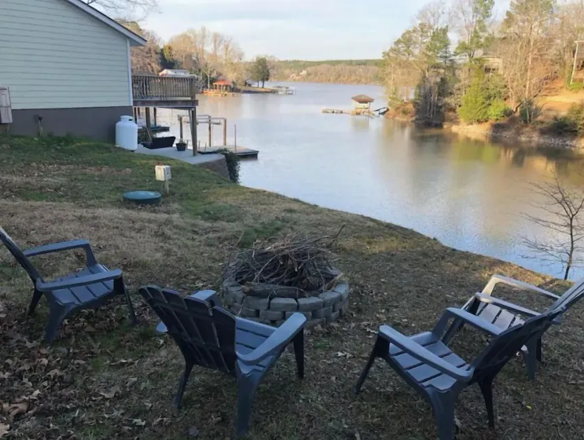 Hillside Haven on Lake Wateree- Entire House - Image 1