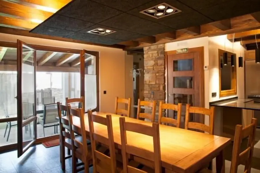 Self catering Txalastaso til 8 personer - Image 1