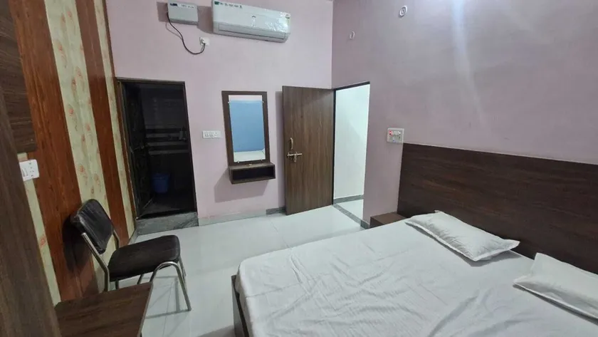 Hanumant Kripa Paying Guest House - Image 1