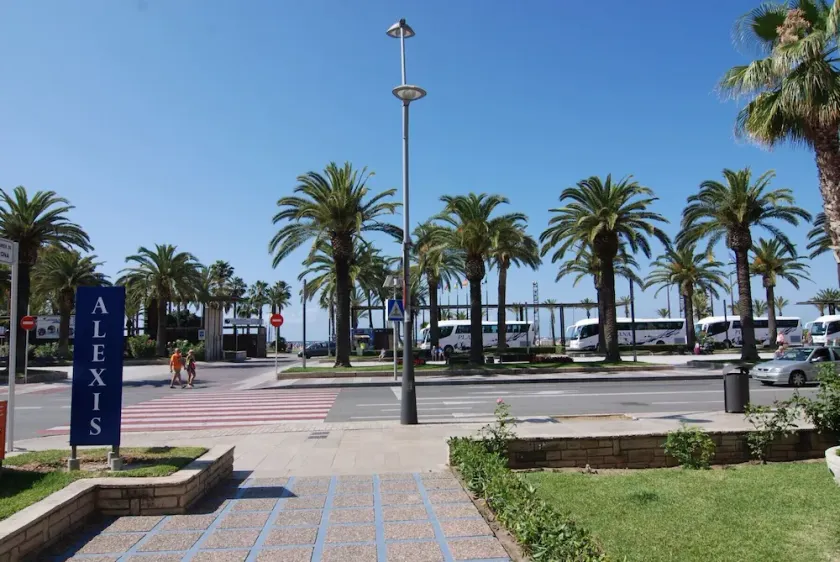 Alexis  Zeus Apartments Salou 7041 - Image 1