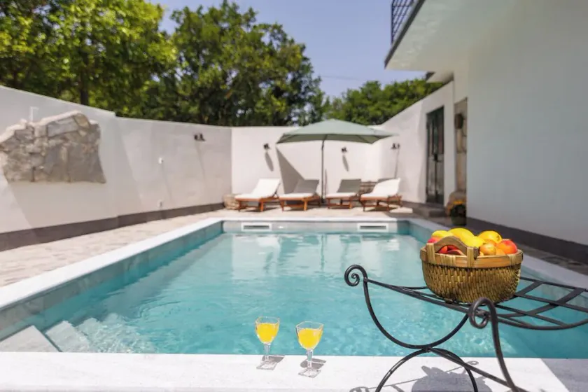 Unique mediterranean stone house with pool - Image 1