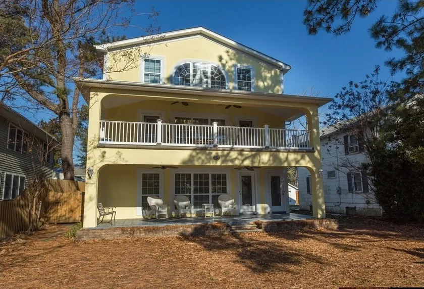 Spacious 6 Bedroom 3100 sf home ready for your multi family beach getaway. - Image 1