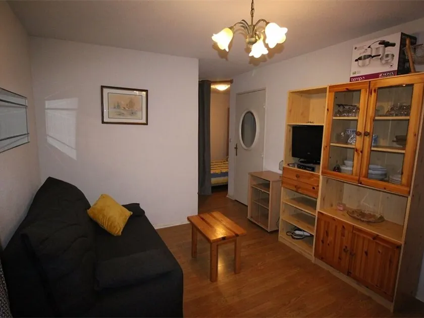 Quiet Studio Cabin, Parking, Balcony, Pets Allowed - 4 Pers. in Bagnères-de-Luchon - Image 1