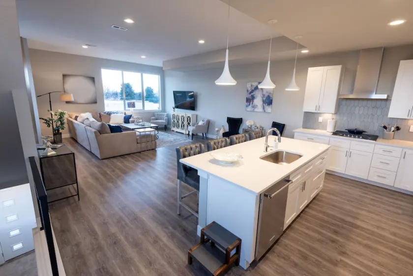 Chic, Immaculate Townhome w/ Rooftop Fire Pit - Image 1