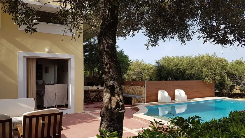 Private Pool Villa, near a sandy beach - Image 1