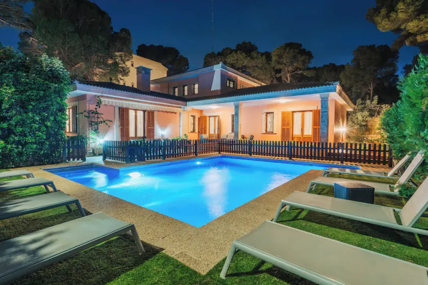 Villa med 5 sovrum med stor pool. - Image 1