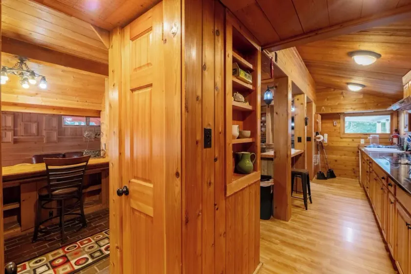 Skippers VA Lakefront 3BR | Dock + Firepit - Image 1