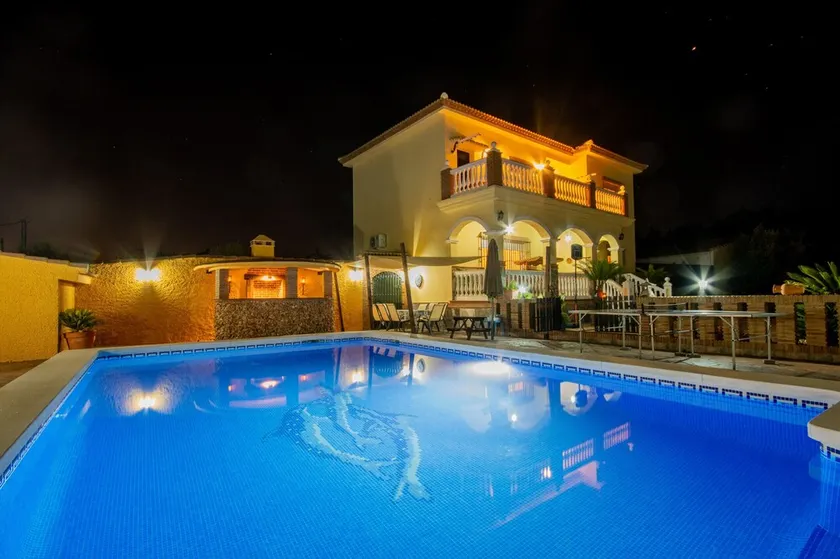 Cubo's Villa Torre Encina / aircondition / gratis wifi / privat pool / terrasse - Image 1