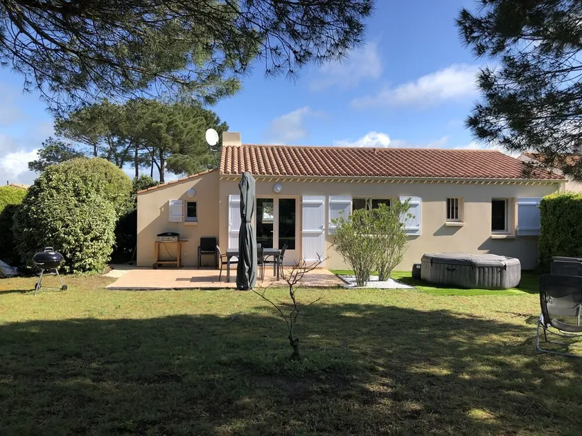 Maison Type Vendéenne de Plein Pied 3 Chambres 800m de la Plage - Image 1