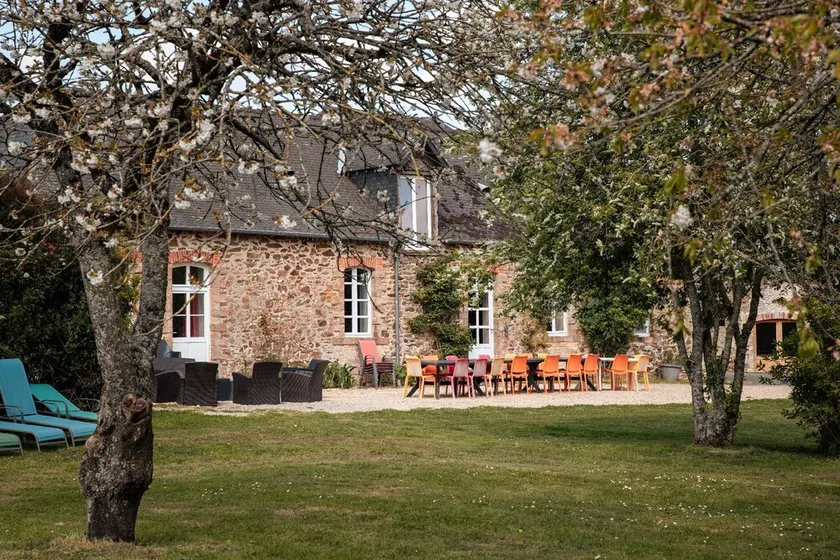 Le Logis de la Faisanderie, vast green spaces, private indoor swimming pool - Image 1