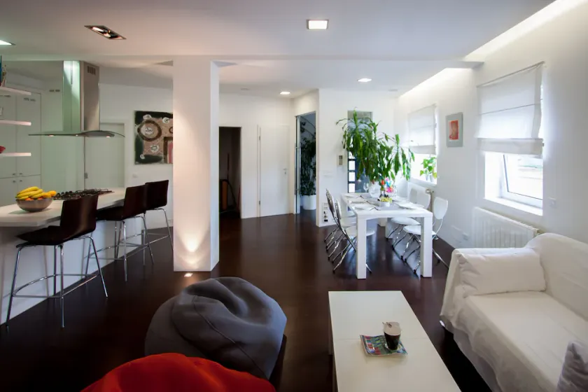 Suite Zen & Art: familia y amigos modernos y acogedores interiores modernos - Image 1