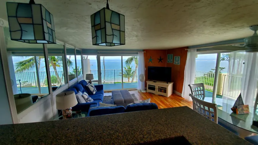 North Shore end unit with wrap around lanai on Secluded Beach - Image 1