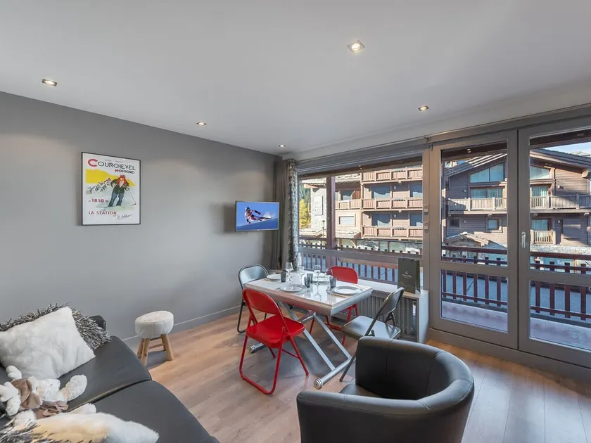 Appartement centre Courchevel avec accès pistes, garage et Wifi - Image 1