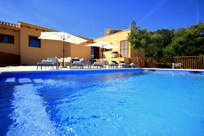 Idyllic Finca Pula Rustic - Image 1