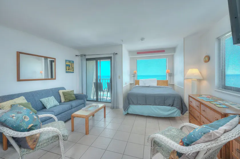MB Renaissance Tower 904-1BR OF Condo in Myrtle Beach - Image 1