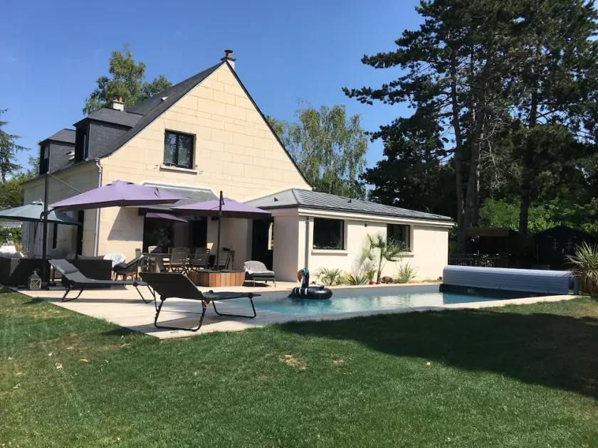 Beautiful Villa with swimming pool close to Paris and Versailles - Image 1