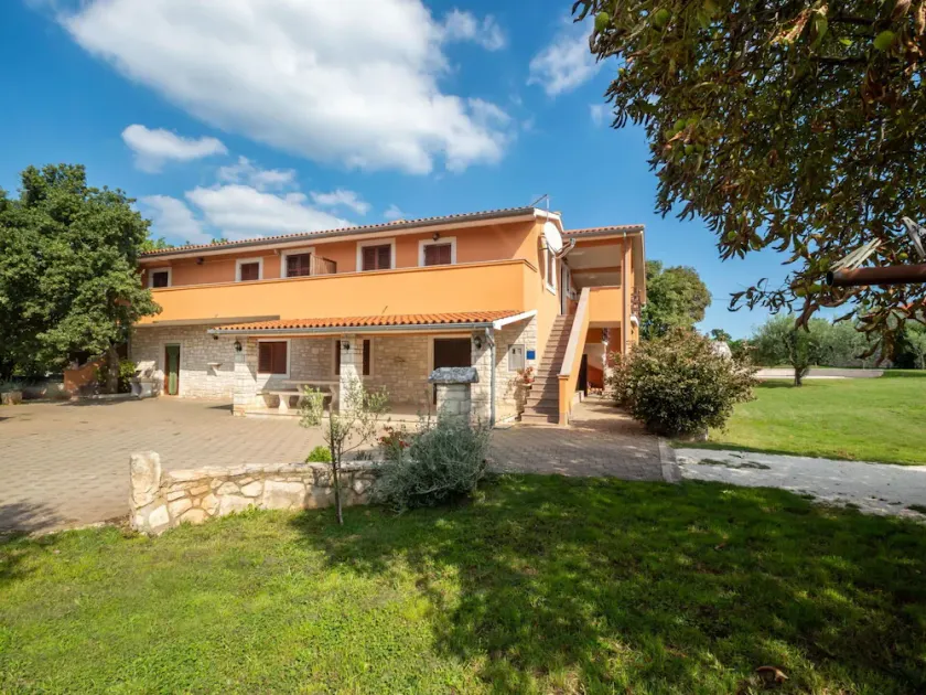 Nice apartment for 4 people with A/C, pool, WIFI, TV and terrace - Image 1